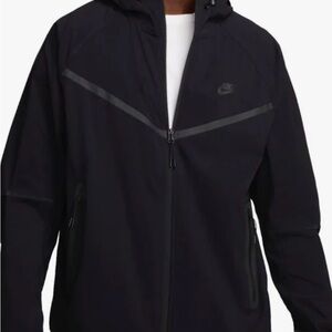 🔥NWT🔥Nike 🔥Men's 🔥Black Jacket